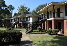 Save up to $500 off Move In Costs with your EXCELLENT CREDIT! *Restrictions apply - Photo 1 of 1