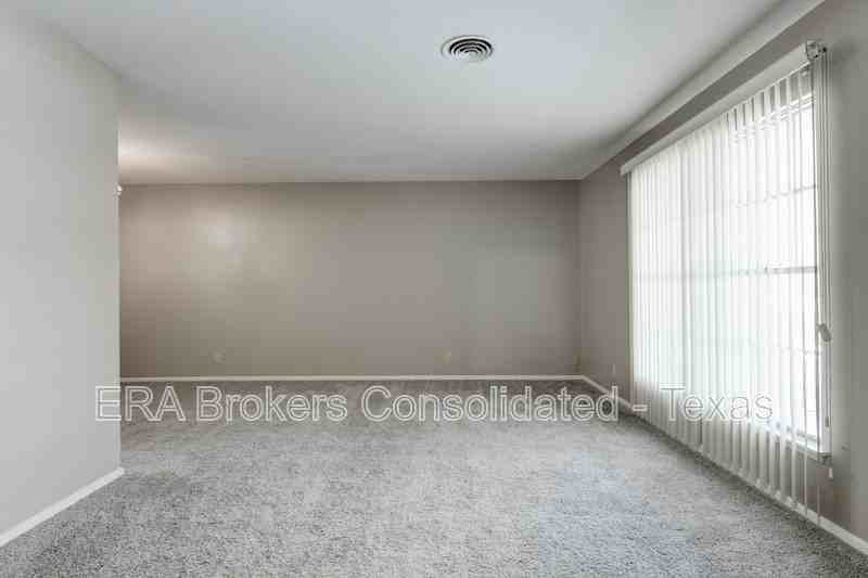 3214 Leyte St - Photo 4 of 24