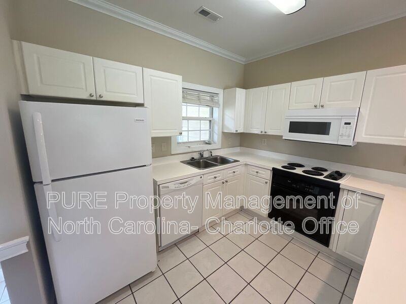 8913 Meadow Vista Rd - Photo 6 of 19