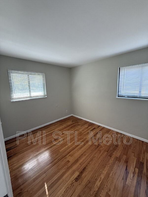 240 Mcalpine Dr - Photo 6 of 9