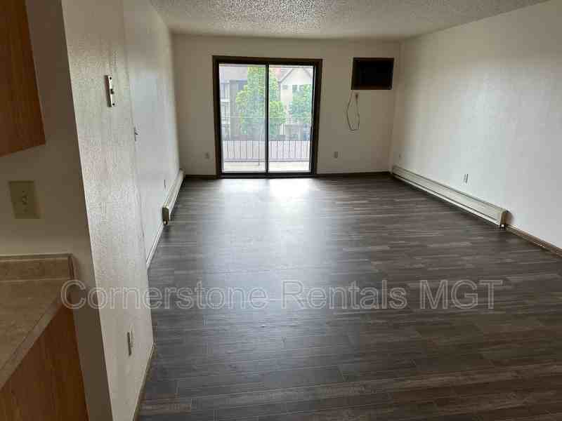 1401 12th Street East #17 - Photo 2 of 10