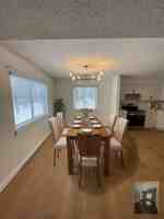 featured image of 927 N Macomb St