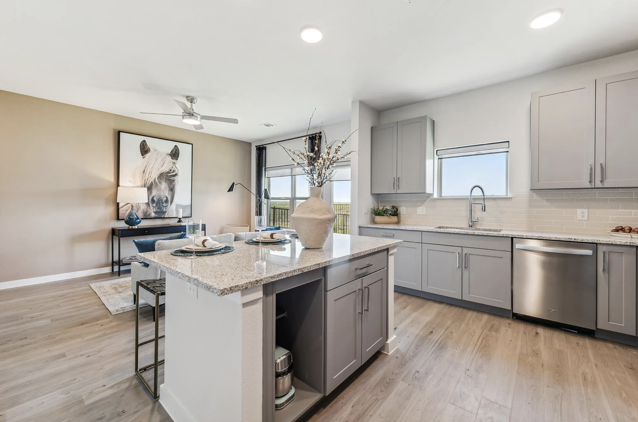 10506 Decker Lane - Photo 3 of 20