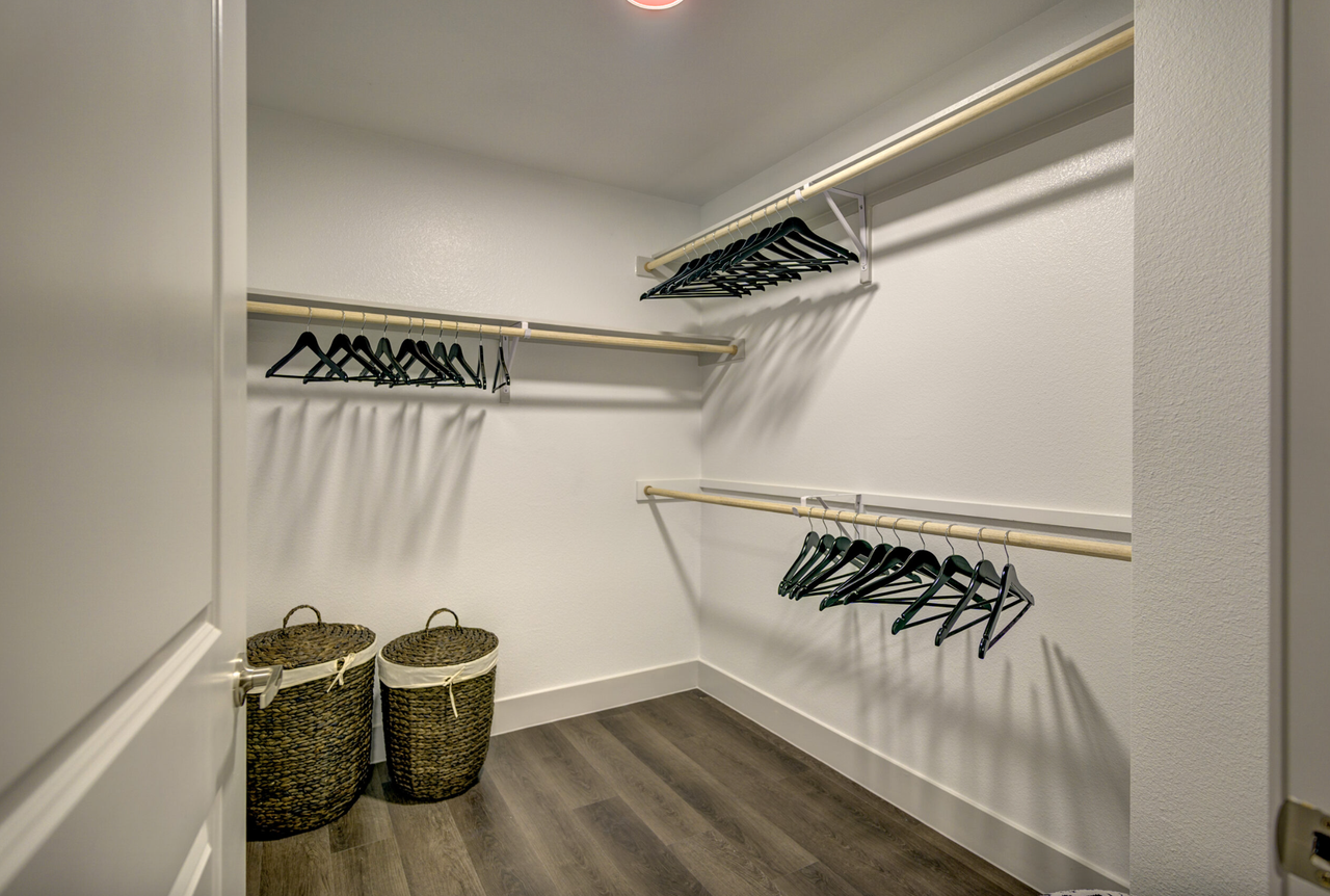 2109 East Riverside Drive - Photo 6 of 13