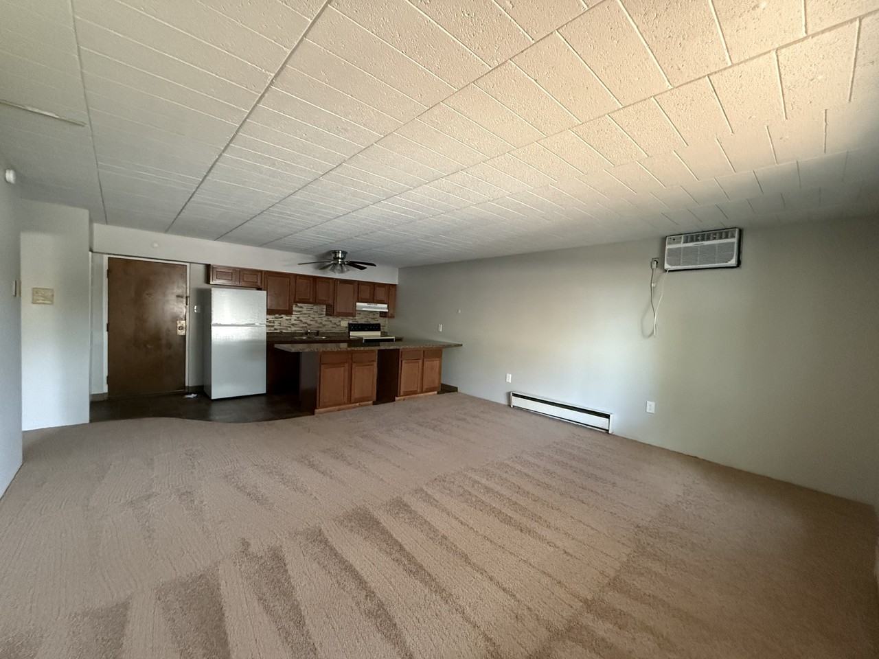 FOXWOOD ROAD -- 160 - Photo 5 of 9