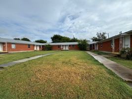 featured image of 201 W Green Ave