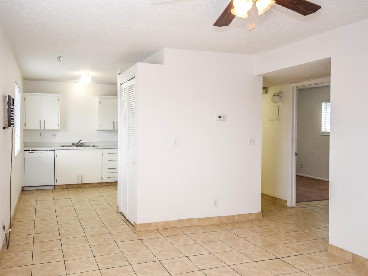 257 W 600 N #A - Photo 3 of 8