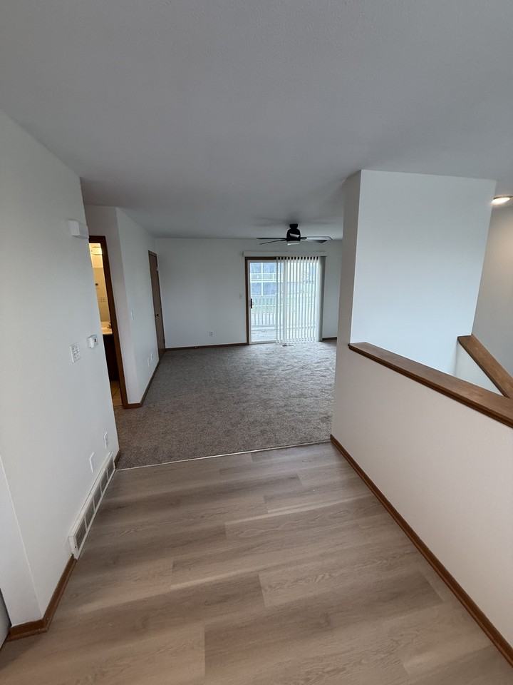 215 Jewel Drive - Photo 5 of 15