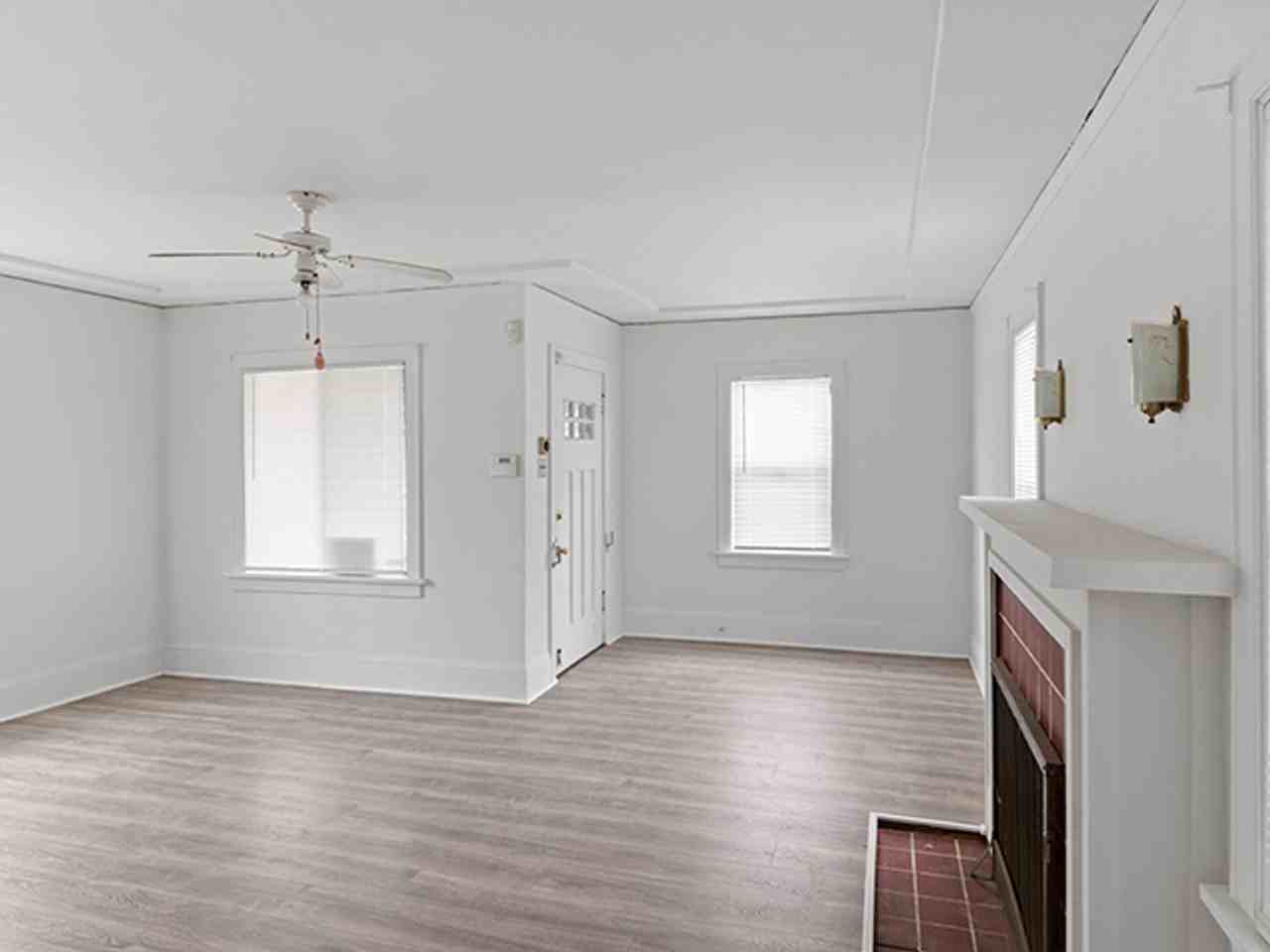 5549 Harvey Ave - Photo 4 of 8