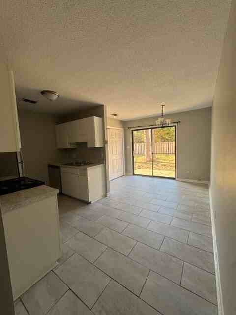 644 Mosswood Lane - Photo 4 of 12