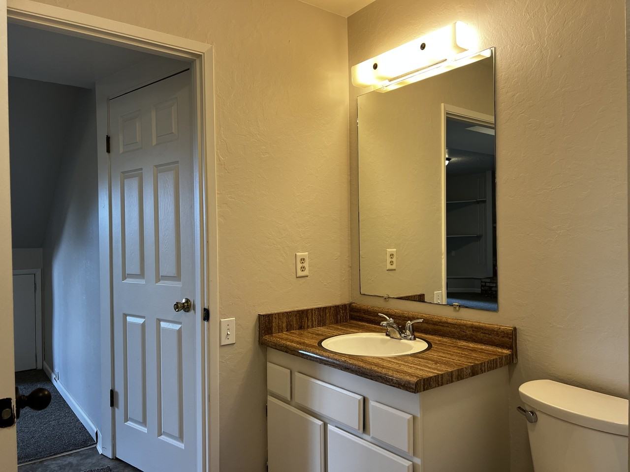 711 Fickle Hill Road - Photo 7 of 19