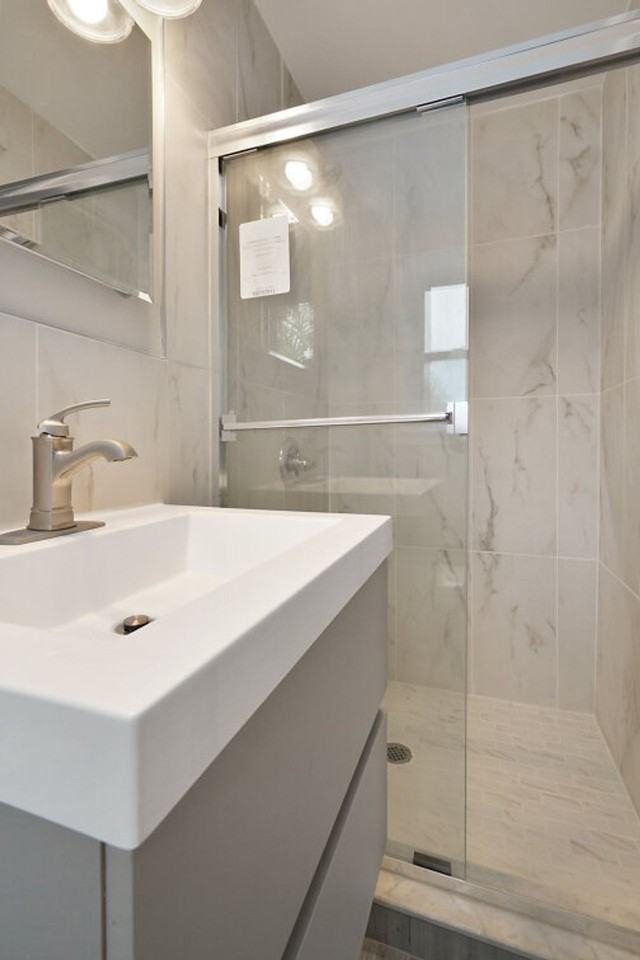 Cleveland Apt - Photo 3 of 10