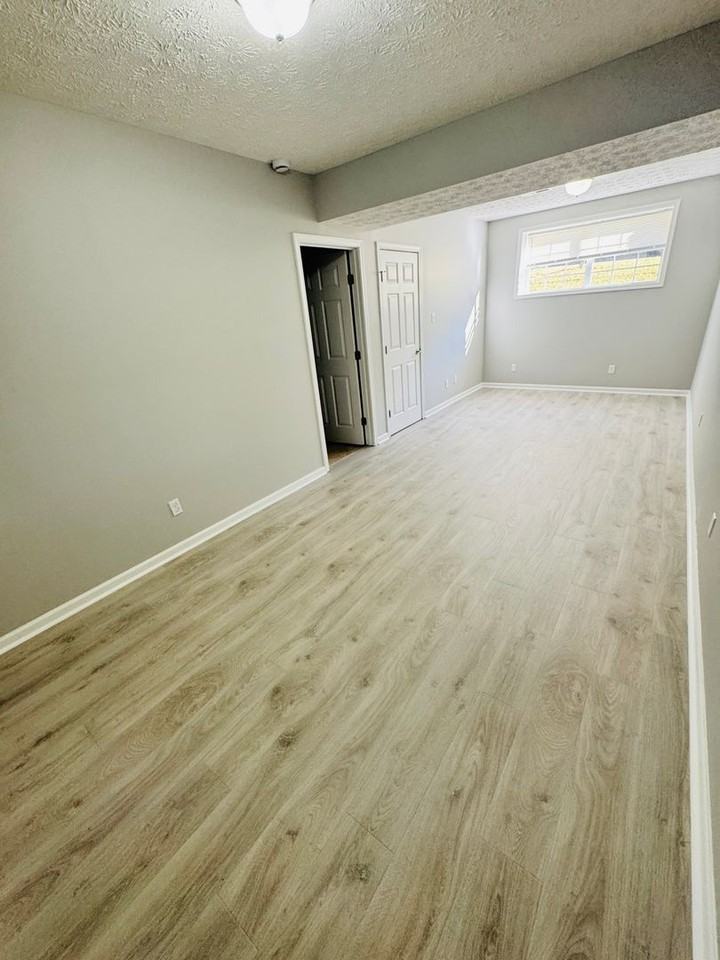 1221 Overton Ln - Photo 6 of 17