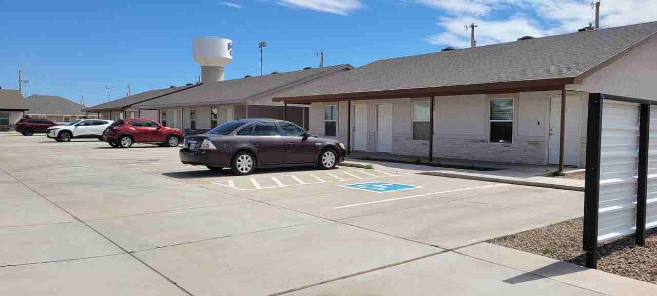 2501 N Dr Martin Luther King Jr Blvd #P - Photo 2 of 18