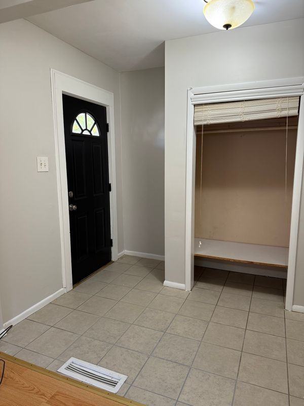 2251 Ontario Ave - Photo 5 of 24