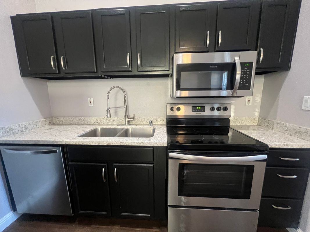 145 Wexford St ##A - Photo 4 of 11
