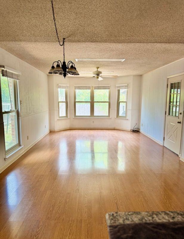 8718 Thatch Dr - Photo 5 of 13