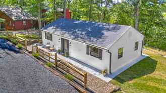 440 Redbud Ln - Photo 1 of 1