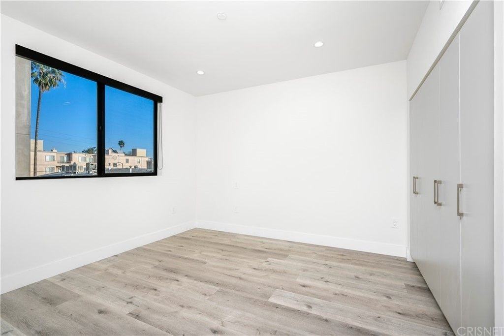 5923 Laurel Canyon Boulevard ##400 - Photo 7 of 22