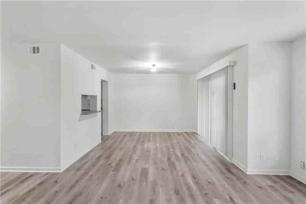 4705 Mariners Way - Photo 3 of 15