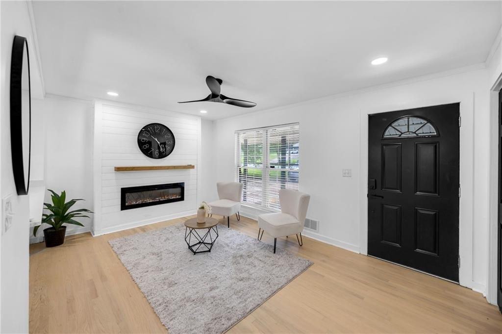 929 Creekdale Dr - Photo 4 of 13