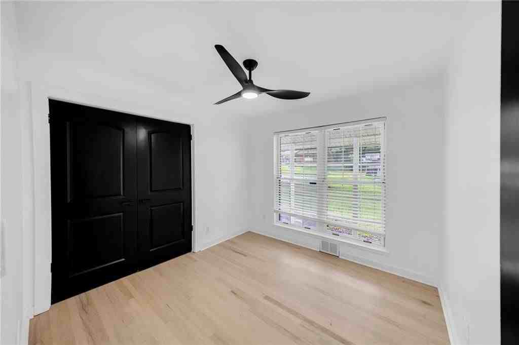 929 Creekdale Dr - Photo 7 of 13