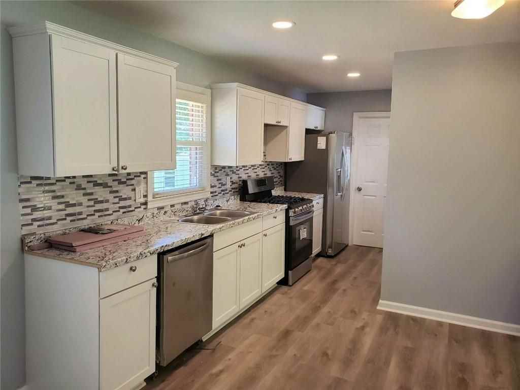 4867 Flint Hill Rd - Photo 2 of 9