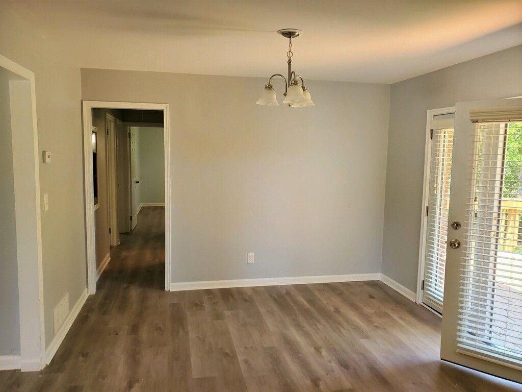 4867 Flint Hill Rd - Photo 4 of 9