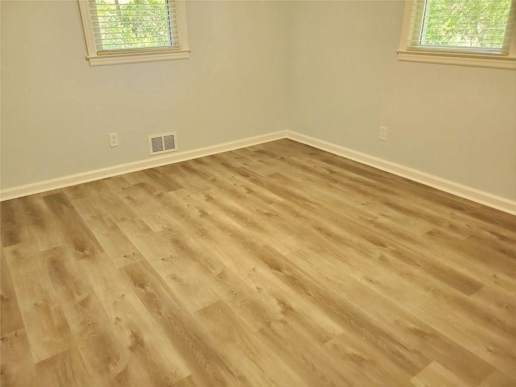 4867 Flint Hill Rd - Photo 5 of 9