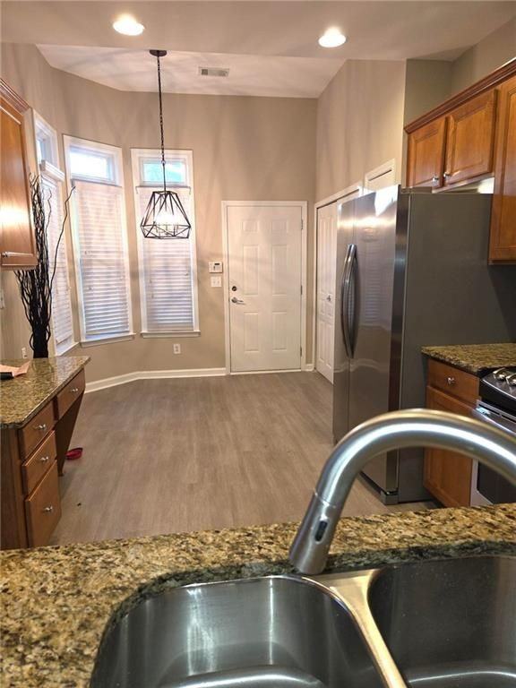 6275 Brookside Ln - Photo 4 of 23