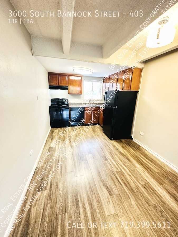 Sky Plaza - Photo 4 of 8