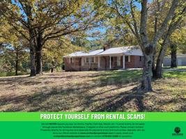 featured image of 5 Sanders Ln