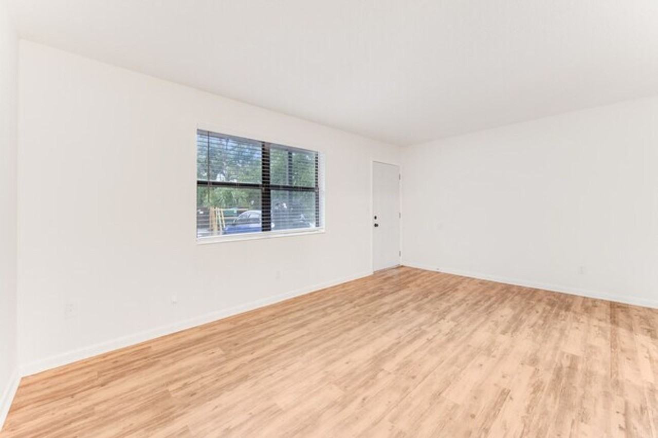 Whispering Winds Apartments - Photo 5 of 6