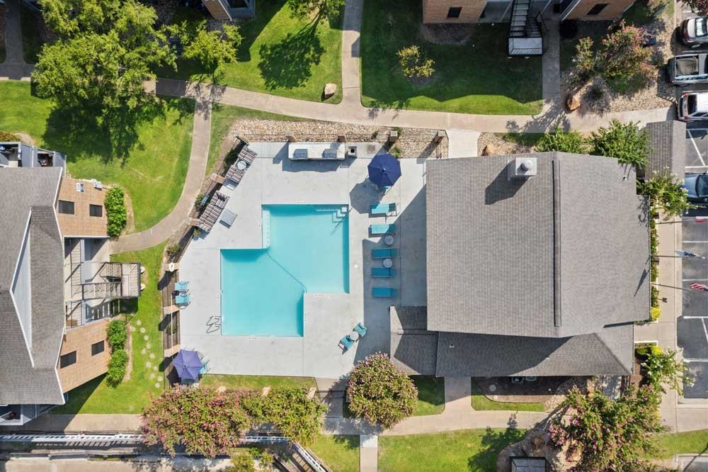 Topaz Apartments - Photo 4 of 38