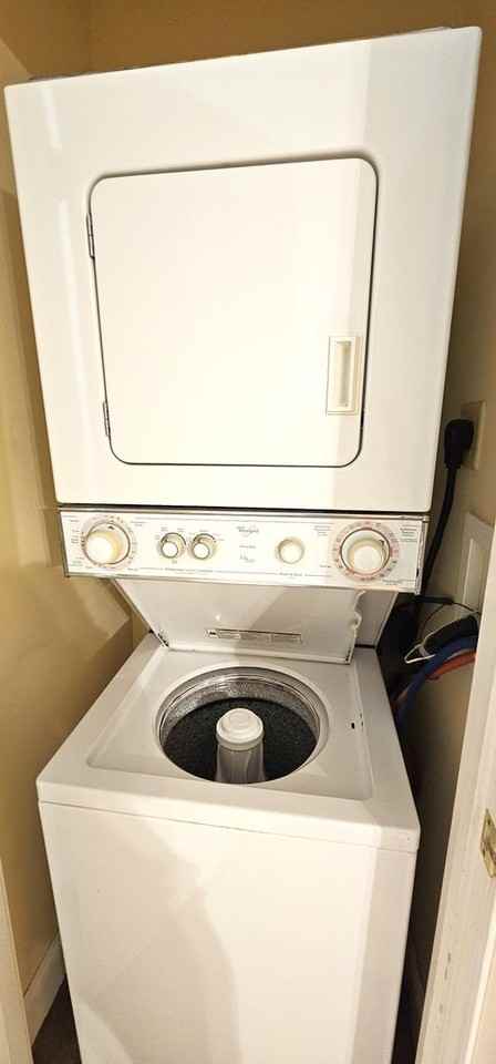 51 North Champlain St - Photo 5 of 11