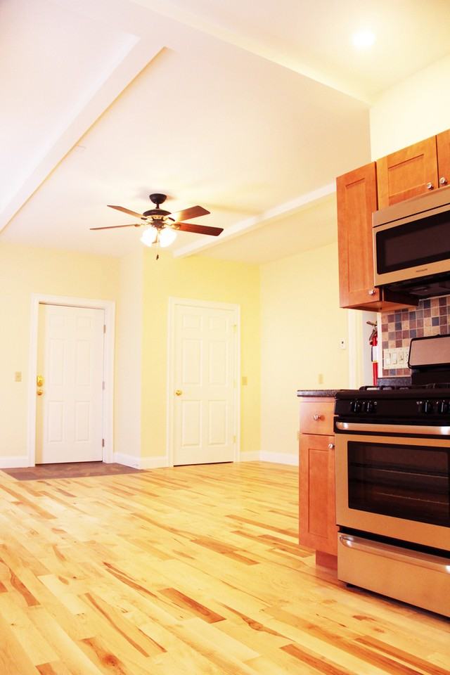 51 North Champlain St - Photo 6 of 11