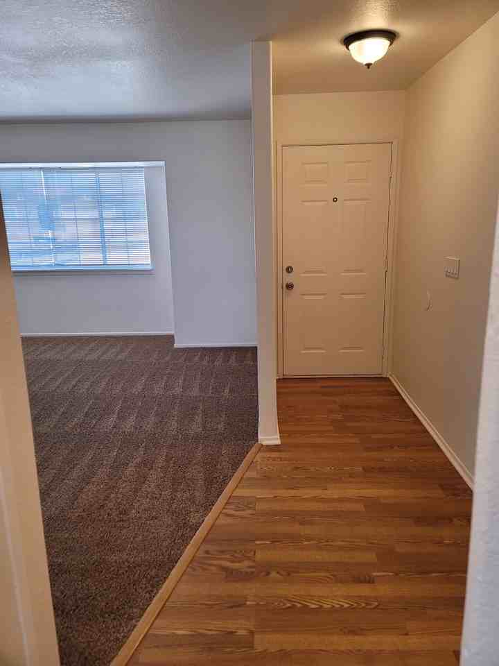 9230 Karen Ave - Photo 7 of 36