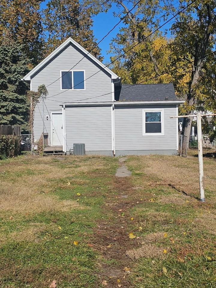 505 West 17th Street - Photo 2 of 10