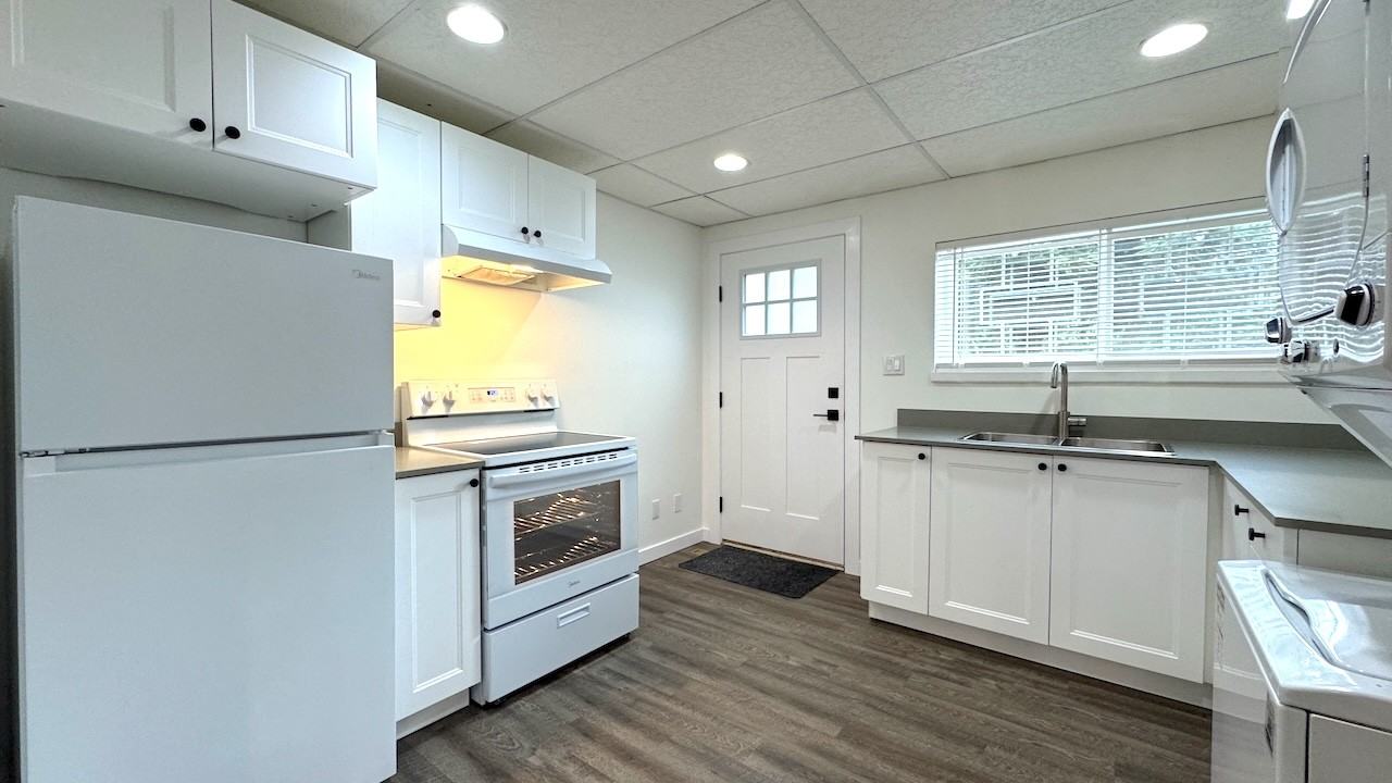 1371 17th Street East - Photo 5 of 11