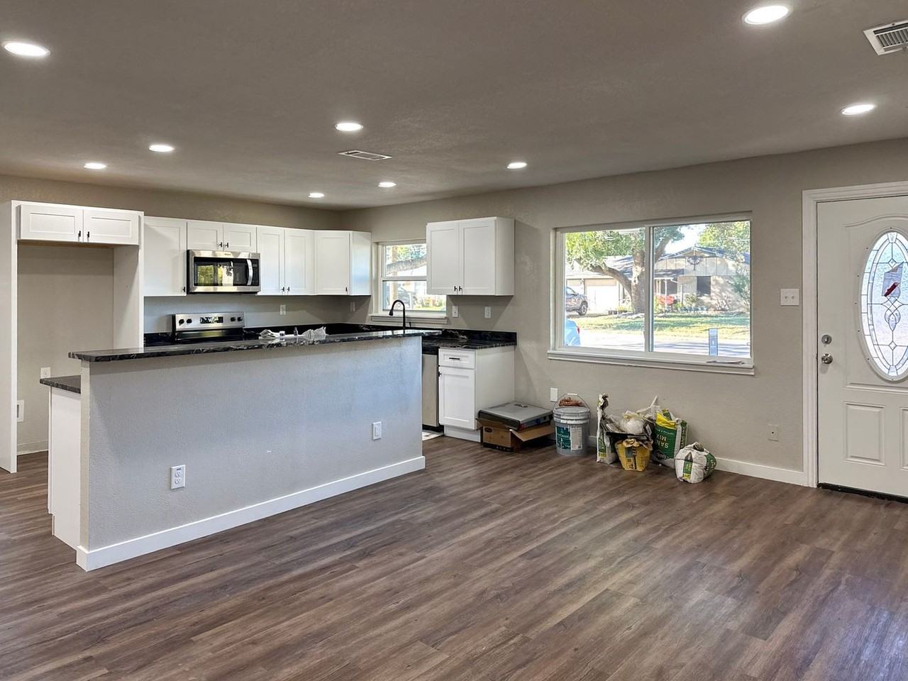 58342 West 11th Street - Photo 3 of 15