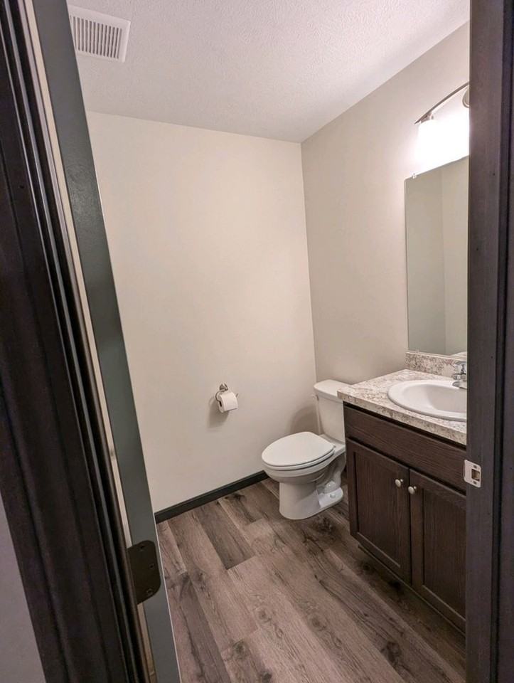 585 Birch Hill Dr #24 - Photo 7 of 9