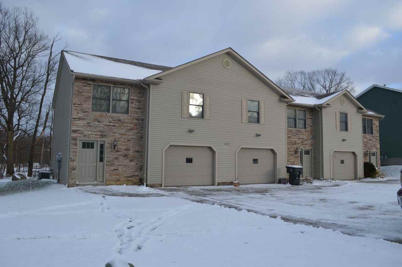 479 Sparrow Way - Photo 2 of 11