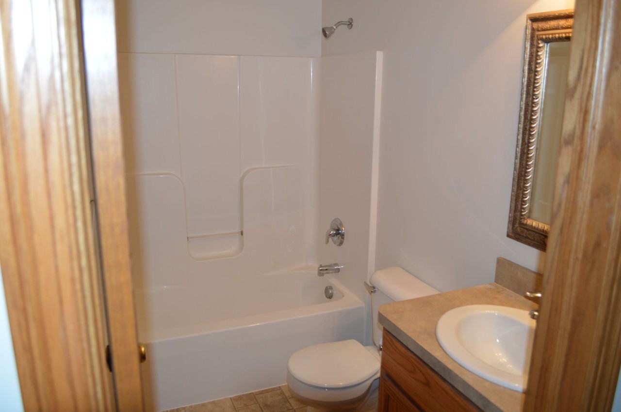 479 Sparrow Way - Photo 7 of 11