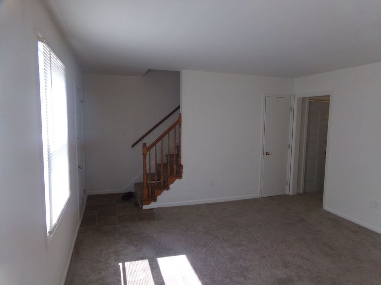 6304 Commons Ct - Photo 3 of 5