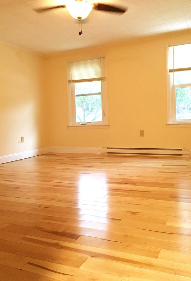 80 Marble Avenue - Photo 4 of 7