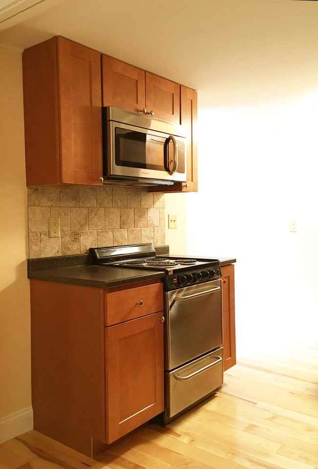 80 Marble Avenue - Photo 5 of 7