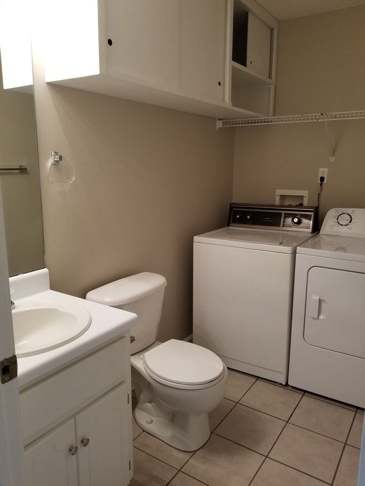 204 Ridgeway Dr - Photo 4 of 18