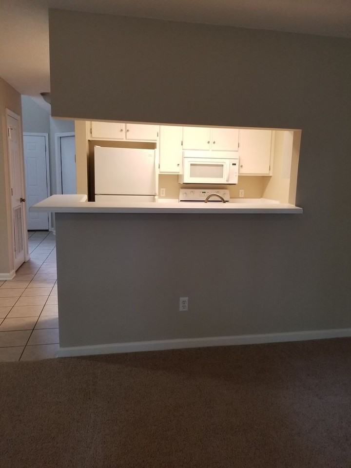 204 Ridgeway Dr - Photo 6 of 18