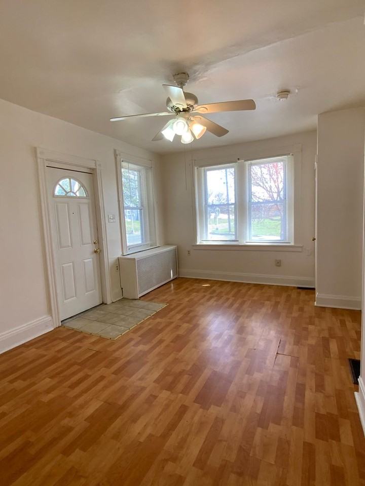 850 Highland Ave - Photo 3 of 15