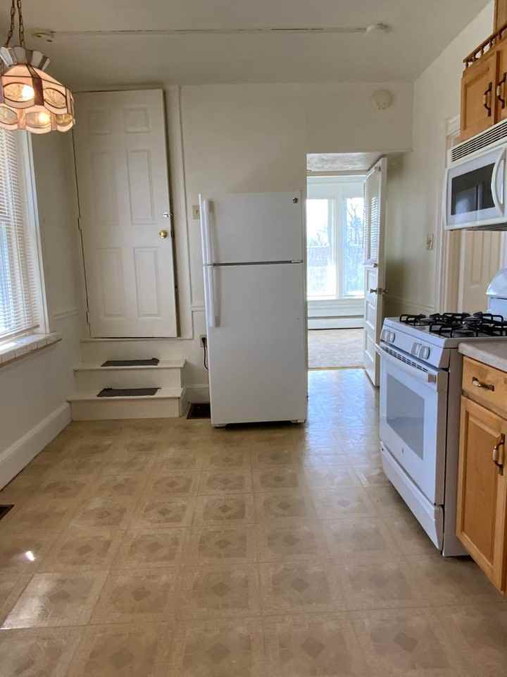 850 Highland Ave - Photo 5 of 15